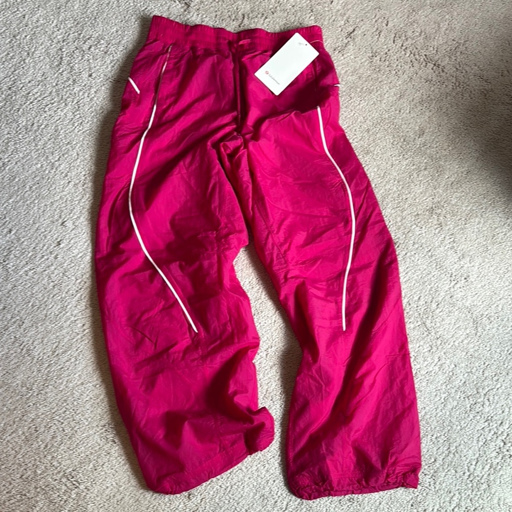 Lululemon Athletica Pink Pants with White Trim